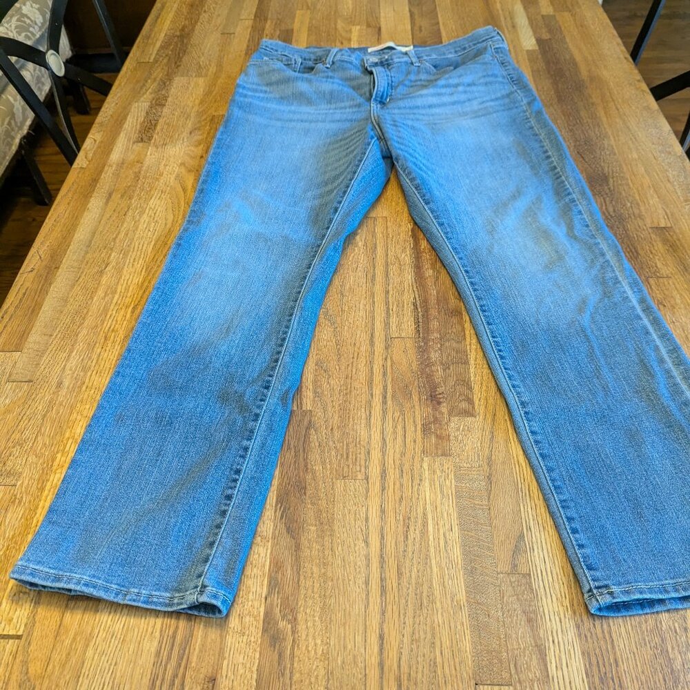 Levi Strauss Women's 16 Mid Rise Straight Medium Fade